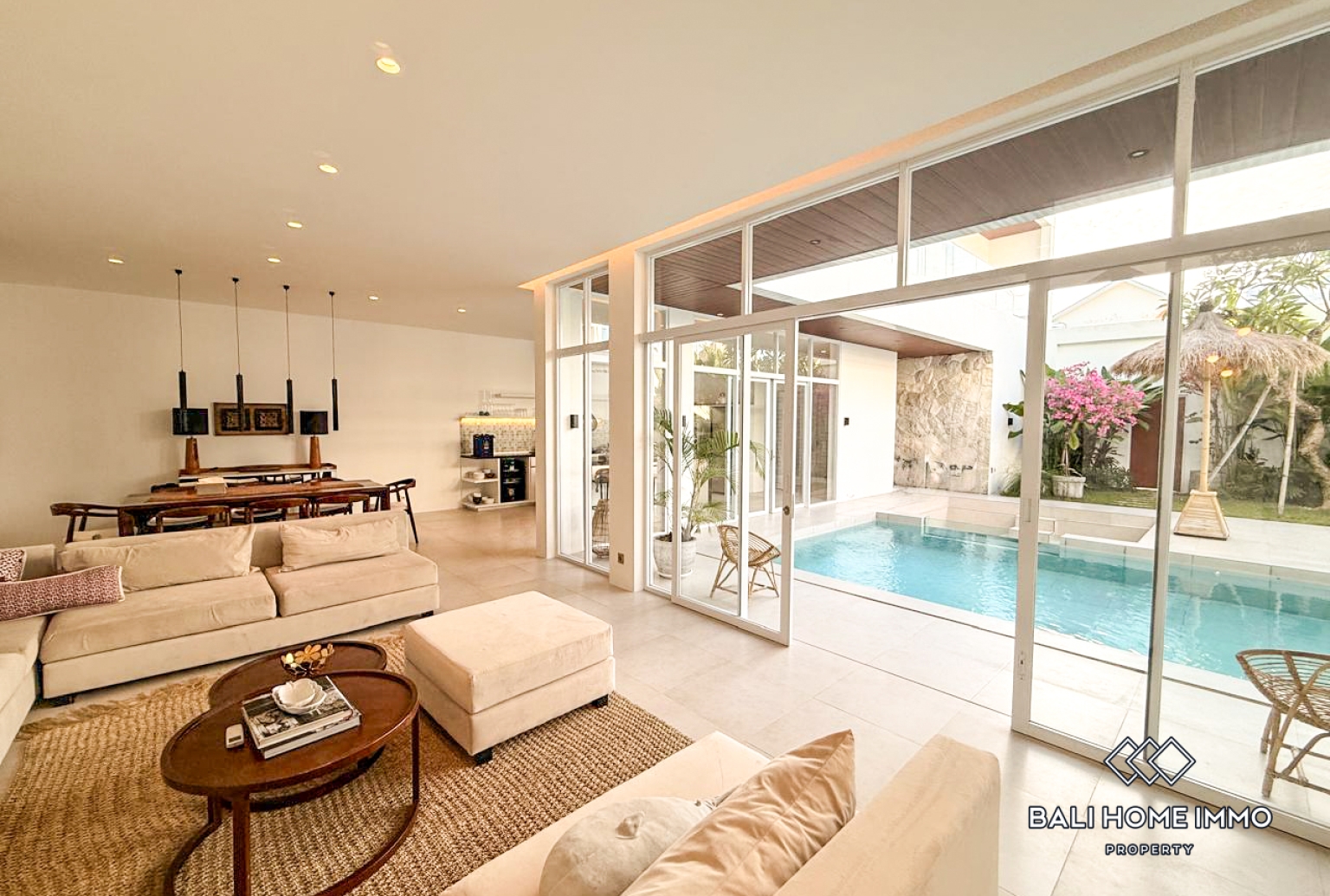 4 Bedroom Family Villa for Renty in Sanur view 3