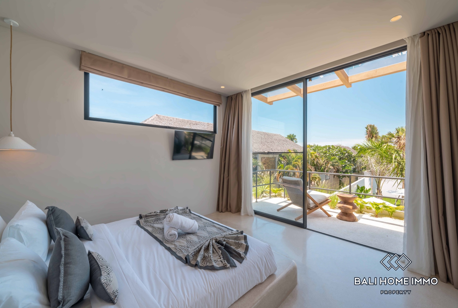 3 Bedroom Modern Tropical Villa for Sale in Canggu Berawa view 12