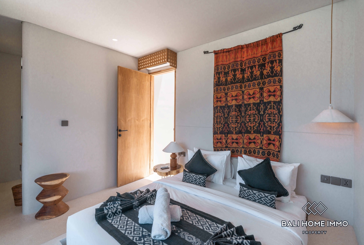 3 Bedroom Modern Tropical Villa for Sale in Canggu Berawa view 14