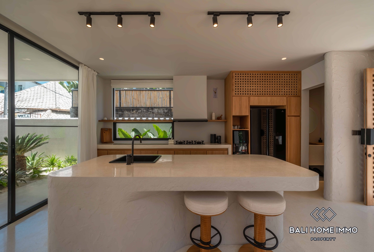 3 Bedroom Modern Tropical Villa for Sale in Canggu Berawa view 5