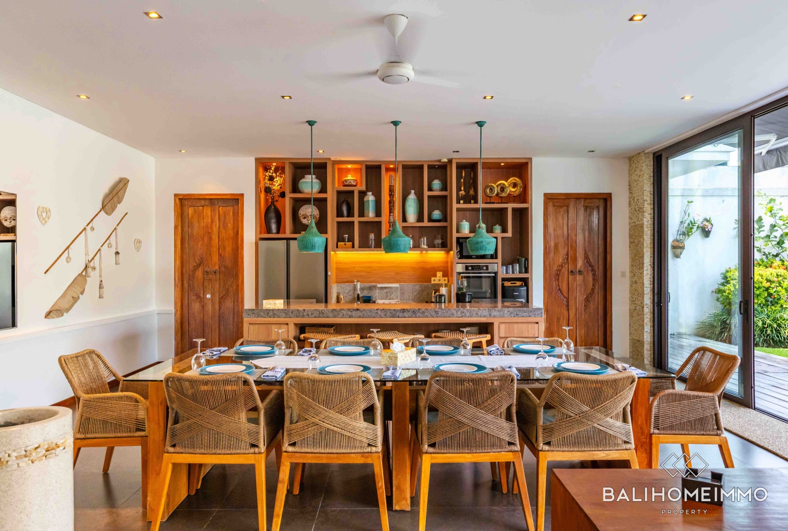 Modern 4 + 1 Bedroom Villa for Rental Near Berawa Beach view 8