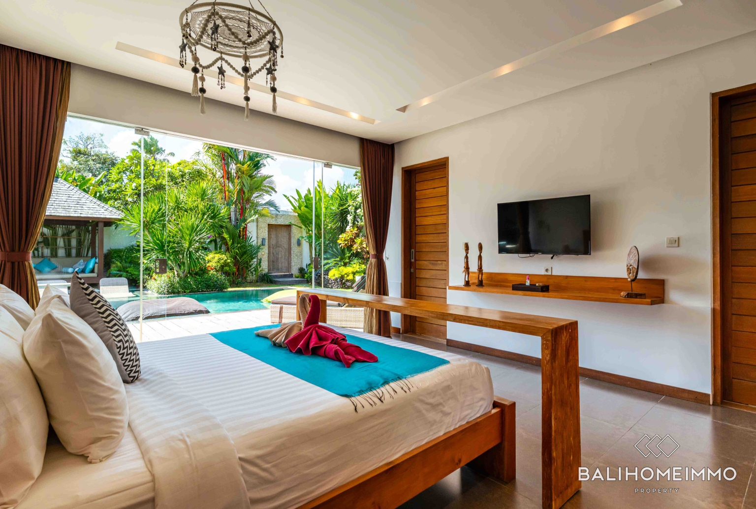 Modern 4 + 1 Bedroom Villa for Rental Near Berawa Beach view 18