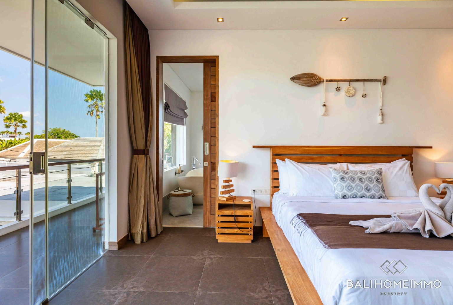 Modern 4 + 1 Bedroom Villa for Rental Near Berawa Beach view 21