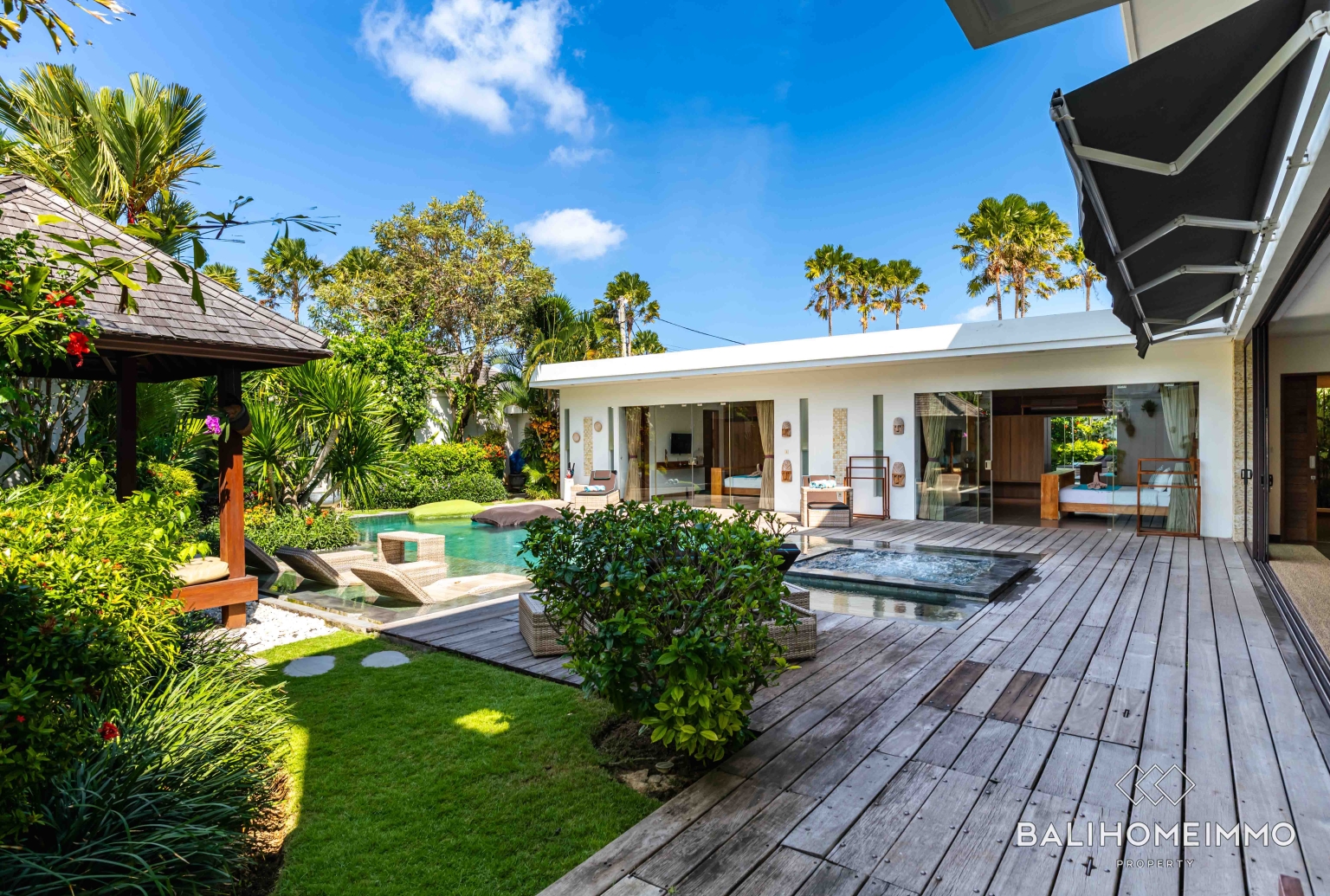 Modern 4 + 1 Bedroom Villa for Rental Near Berawa Beach view 31