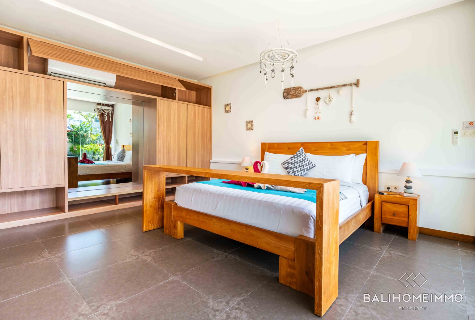 Modern 4 + 1 Bedroom Villa for Rental Near Berawa Beach view 16