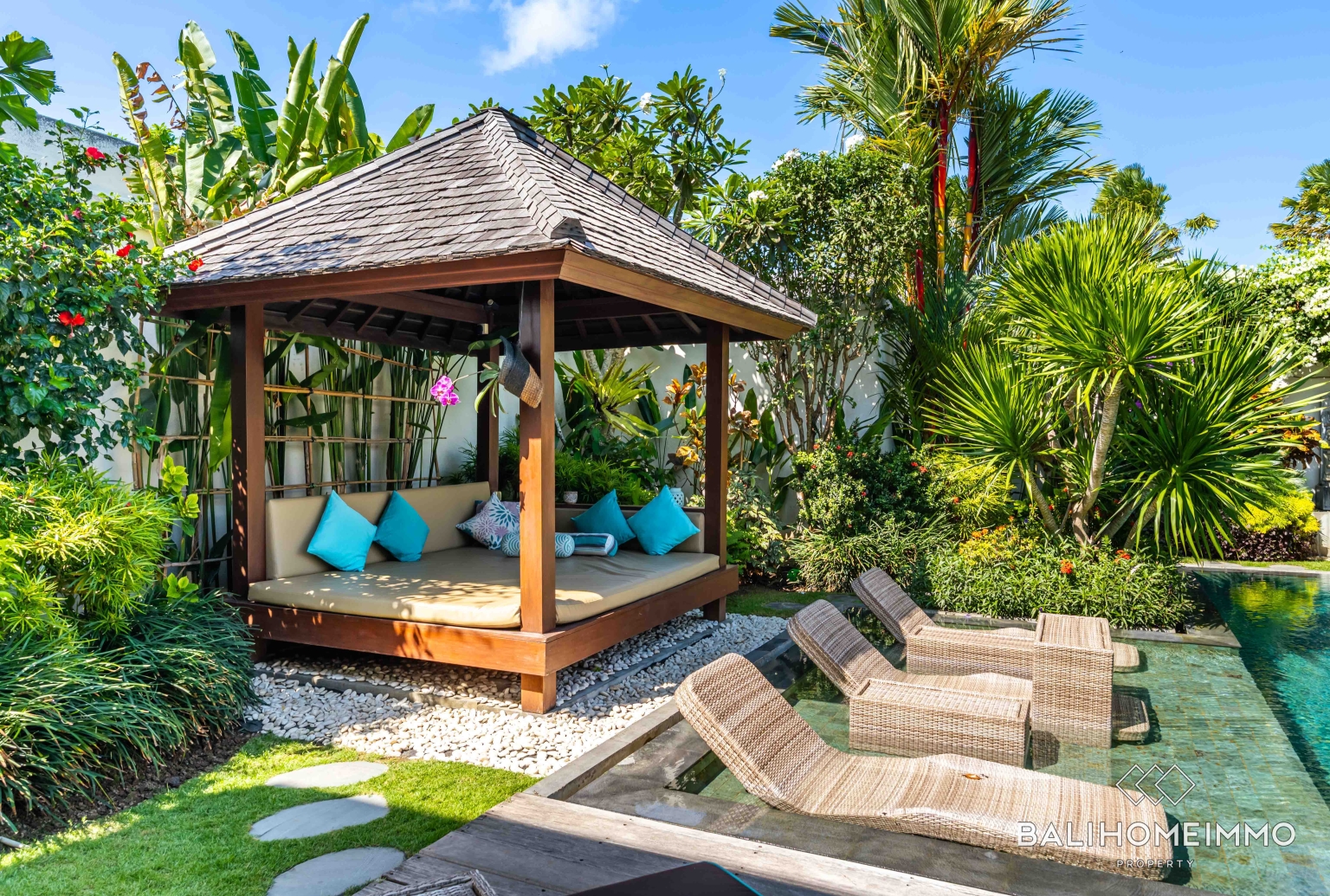 Modern 4 + 1 Bedroom Villa for Rental Near Berawa Beach view 37