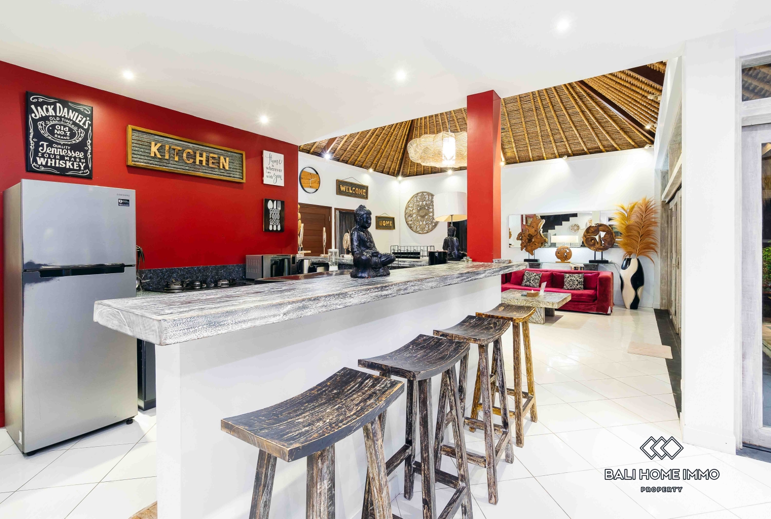 4 bedroom villa for rent in Canggu Residential Side view 12