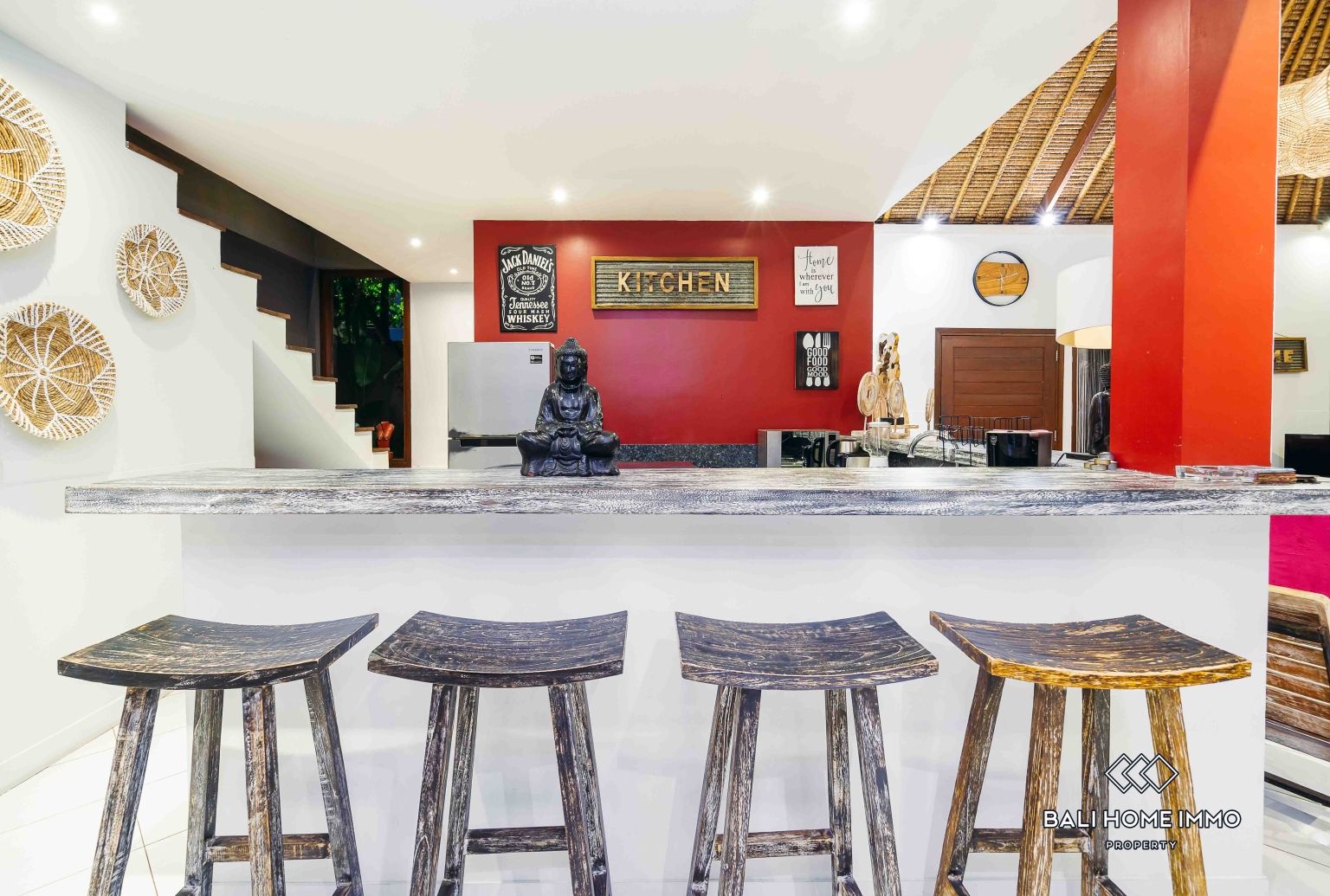 4 bedroom villa for rent in Canggu Residential Side view 13
