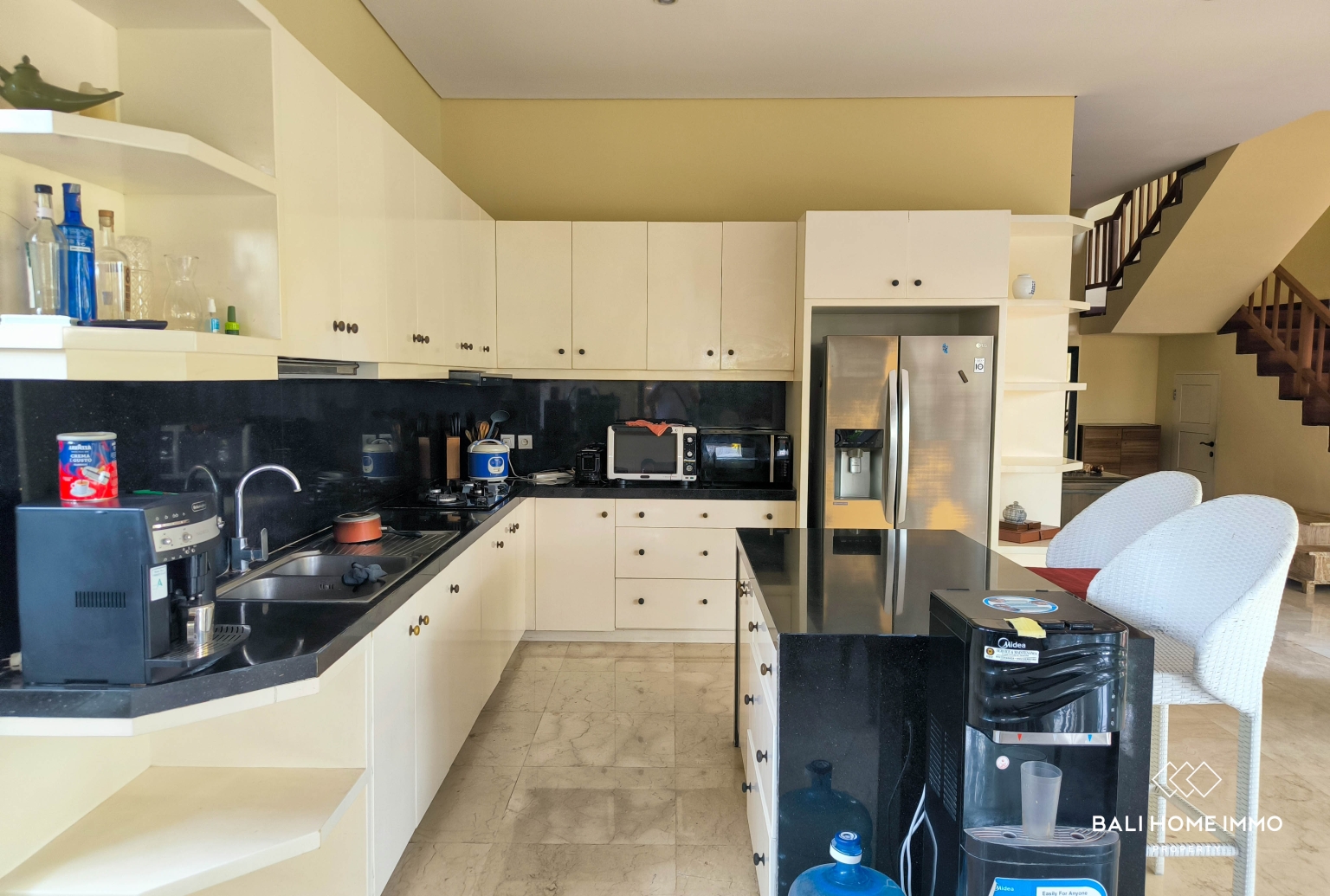 Villa 4 Kamar untuk Dijual dan Disewa di Berawa view 6