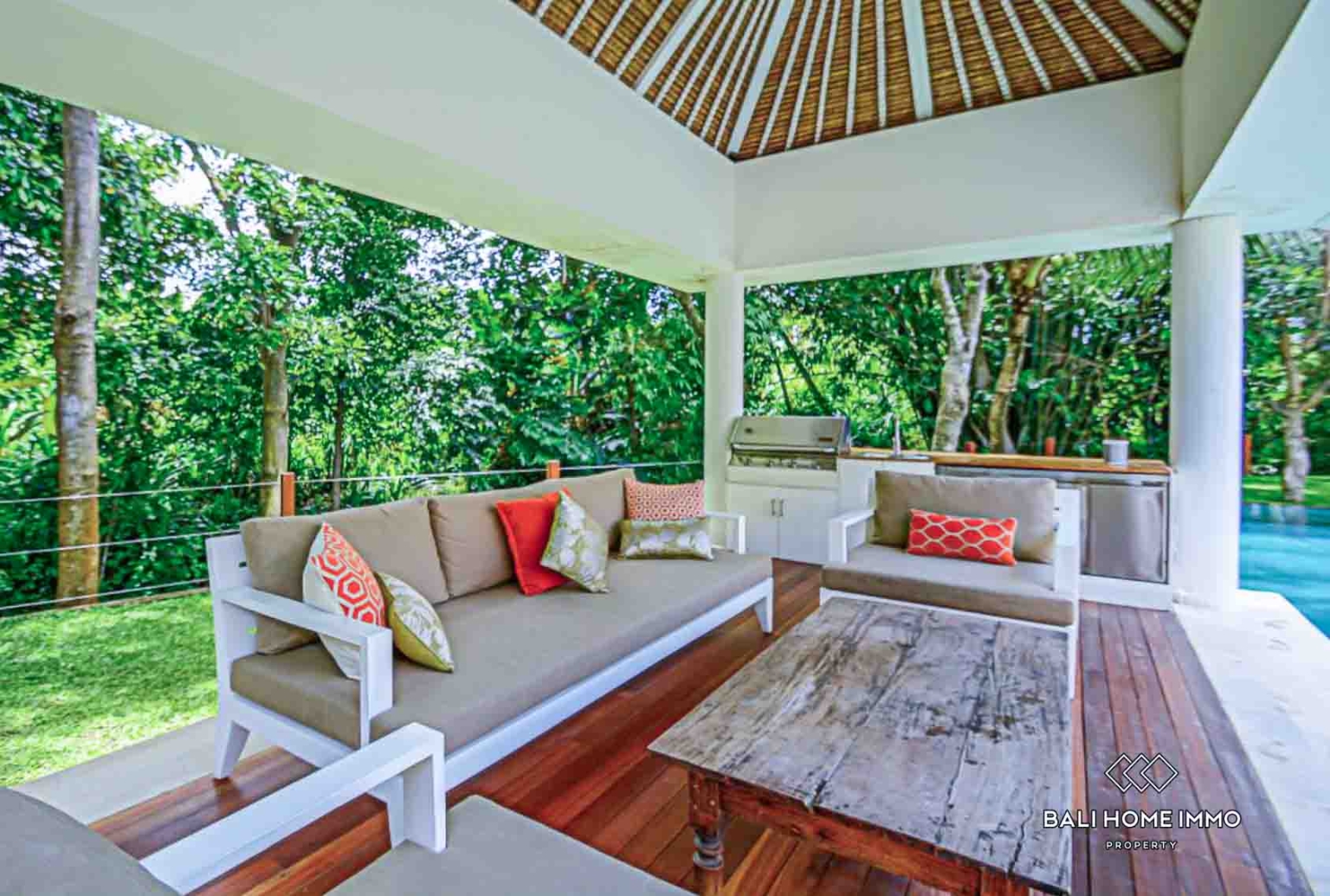 4 Bedroom Villa for Sale and Rental in Bali Pererenan North Side view 26