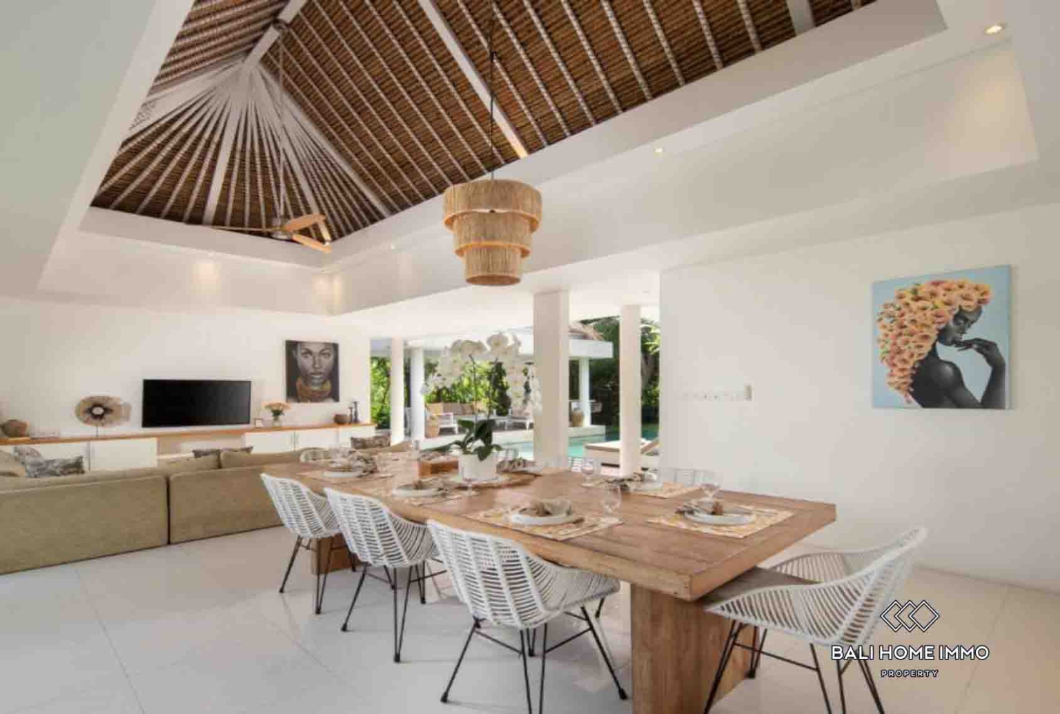 4 Bedroom Villa for Sale and Rental in Bali Pererenan North Side view 9