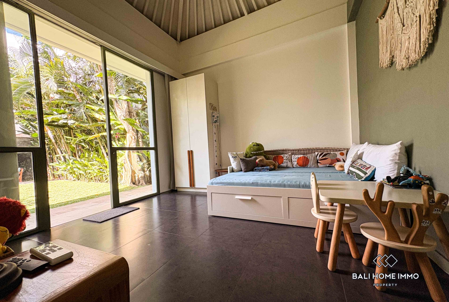 VILA 4 KAMAR TIDUR DIJUAL HAK MILIK DI BALI TUMBAK BAYUH view 13