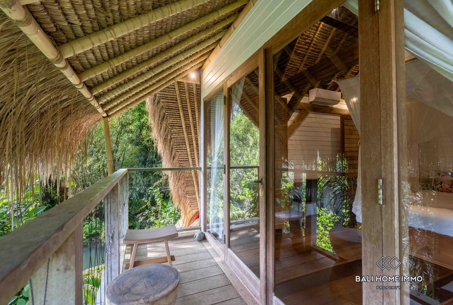 4 Bedrooms Eco Villa with River and Jungle View for Rent Near Greenschool view 16