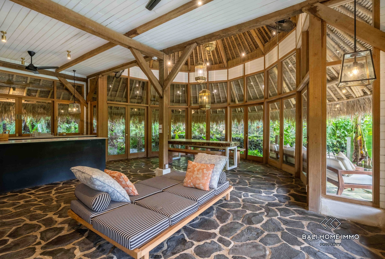 4 Bedrooms Eco Villa with River and Jungle View for Rent Near Greenschool view 3
