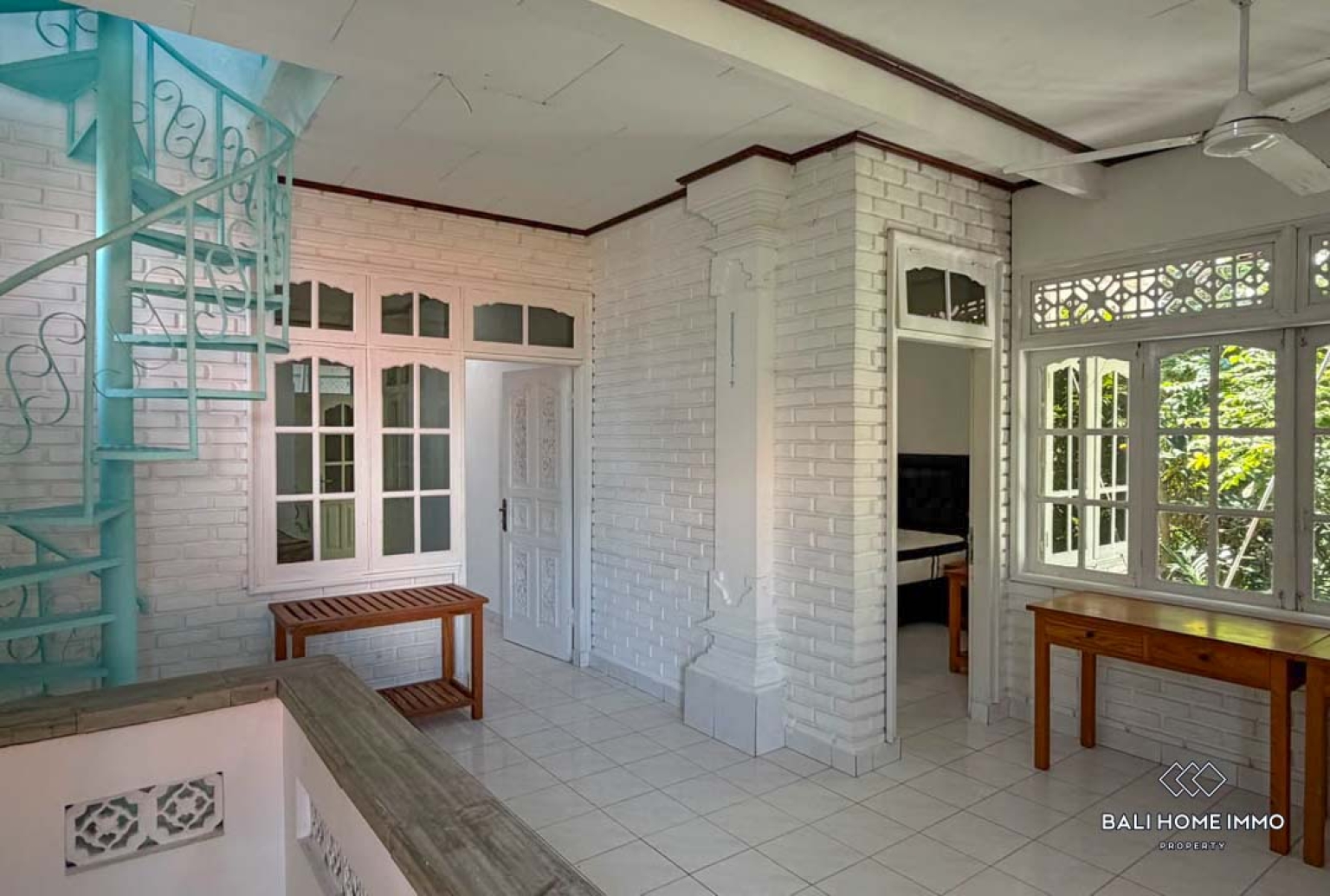 4 Bedrooms family villa for long term rental in bali Sanur view 8