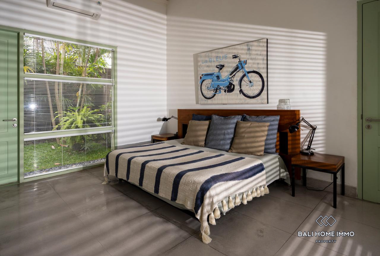 4 Bedrooms Villa for Sale and Rent Umalas Bali view 10
