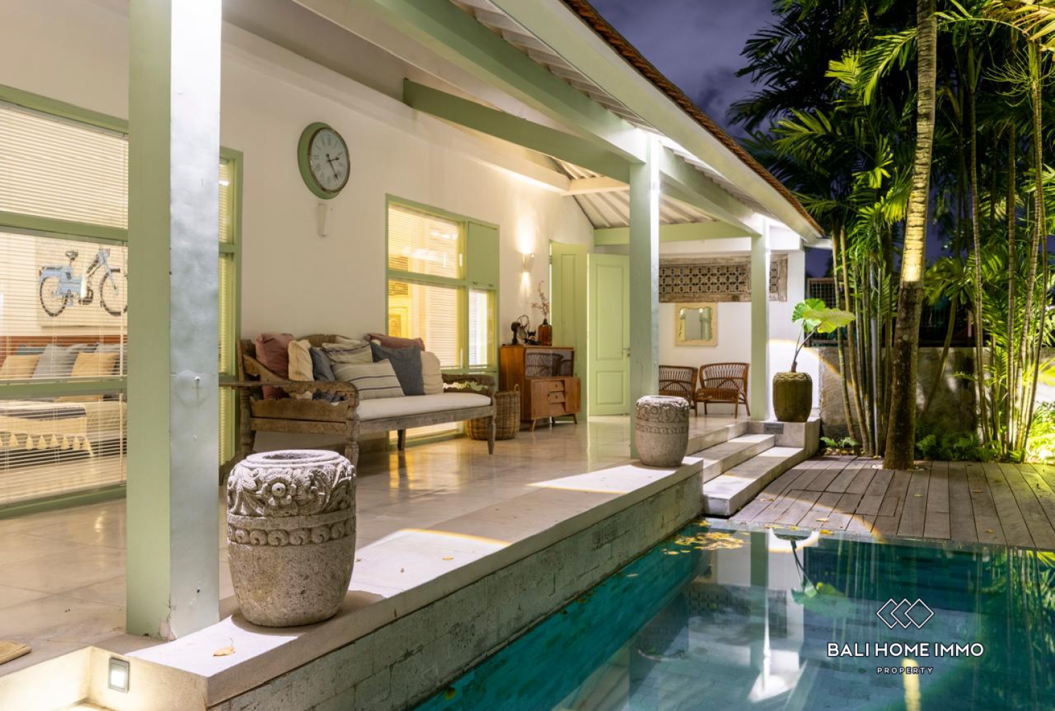 4 Bedrooms Villa for Sale and Rent Umalas Bali view 24