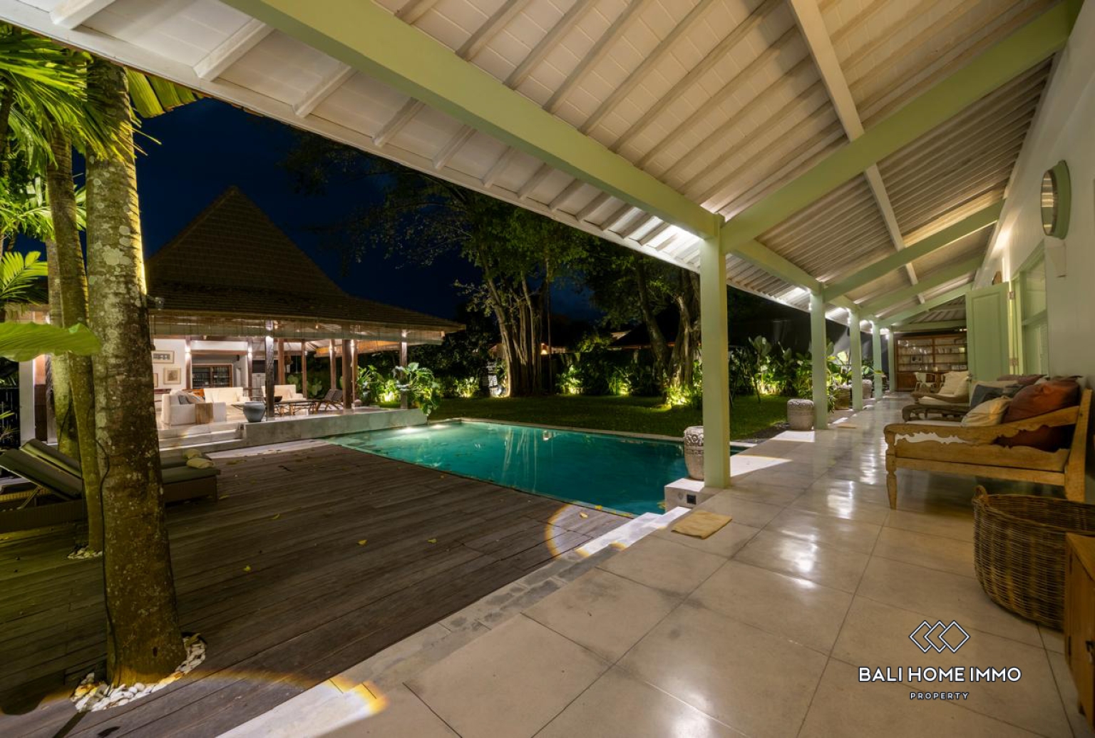 4 Bedrooms Villa for Sale and Rent Umalas Bali view 25