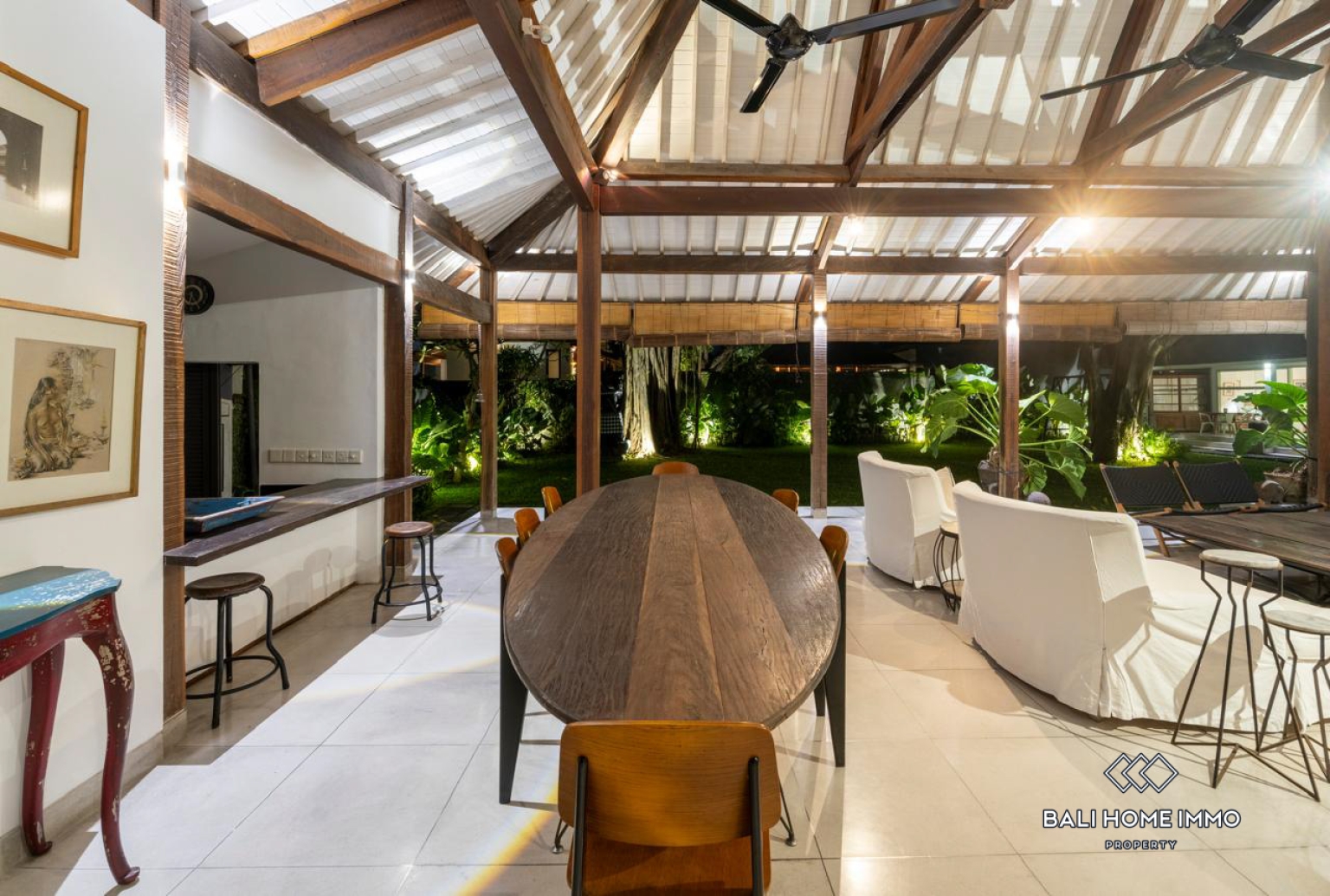 4 Bedrooms Villa for Sale and Rent Umalas Bali view 7