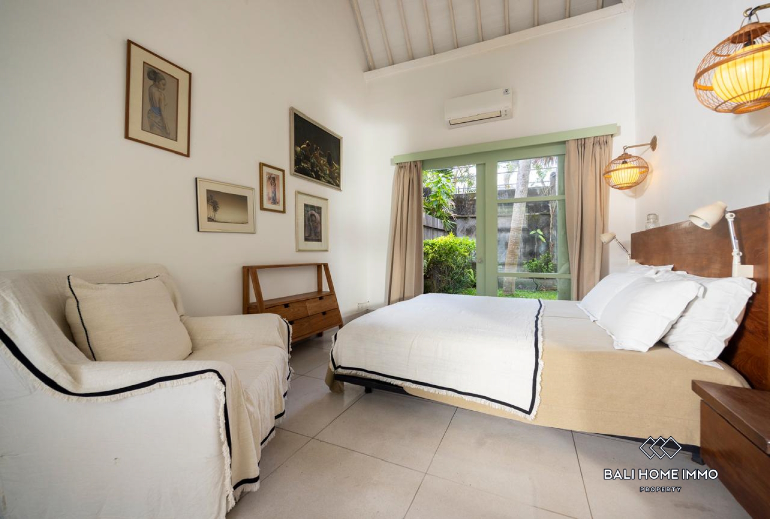 4 Bedrooms Villa for Sale and Rent Umalas Bali view 13