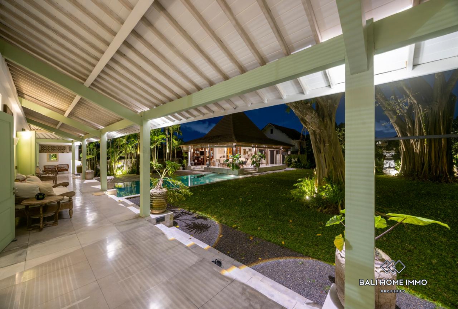 4 Bedrooms Villa for Sale and Rent Umalas Bali view 22