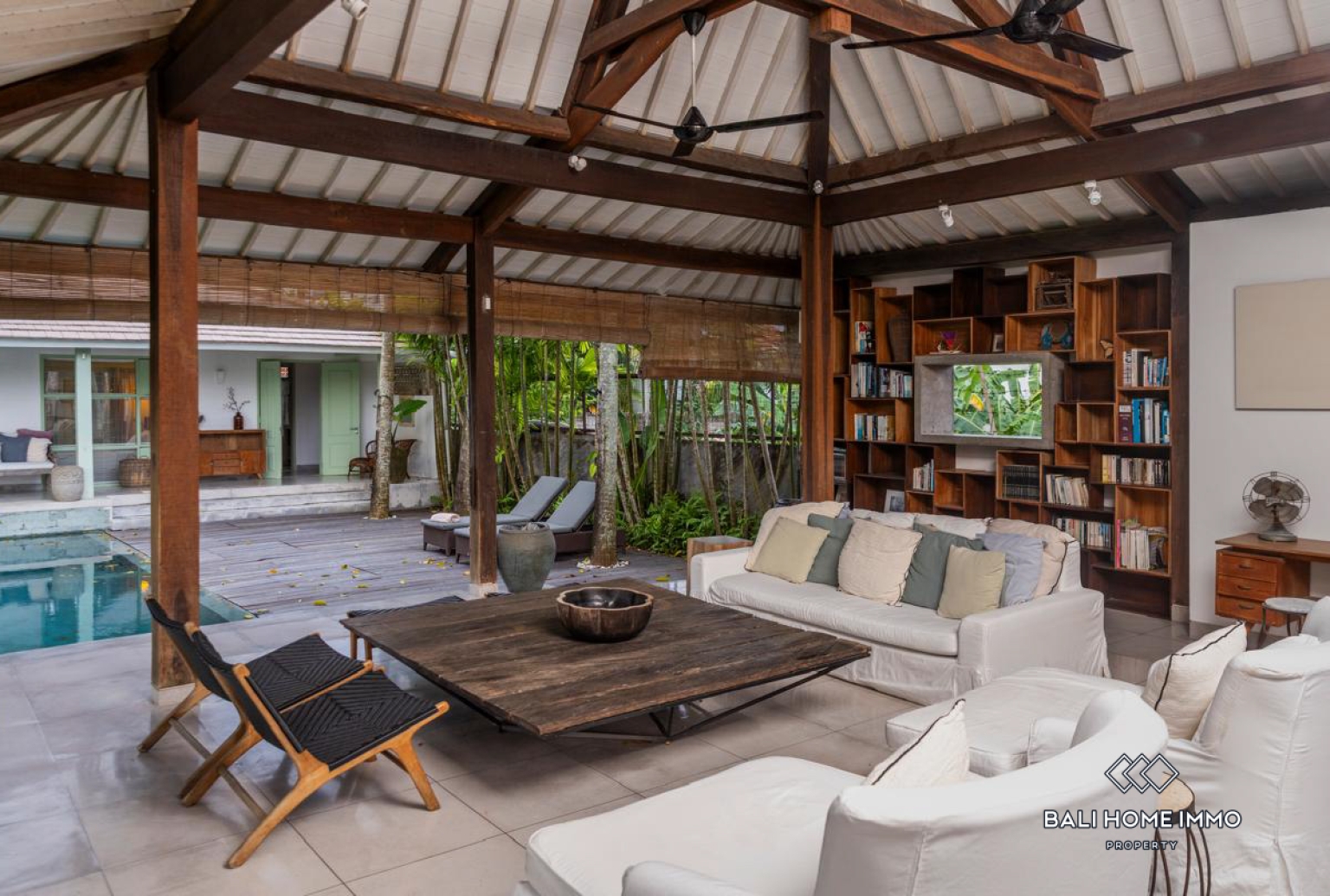 4 Bedrooms Villa for Sale and Rent Umalas Bali view 4