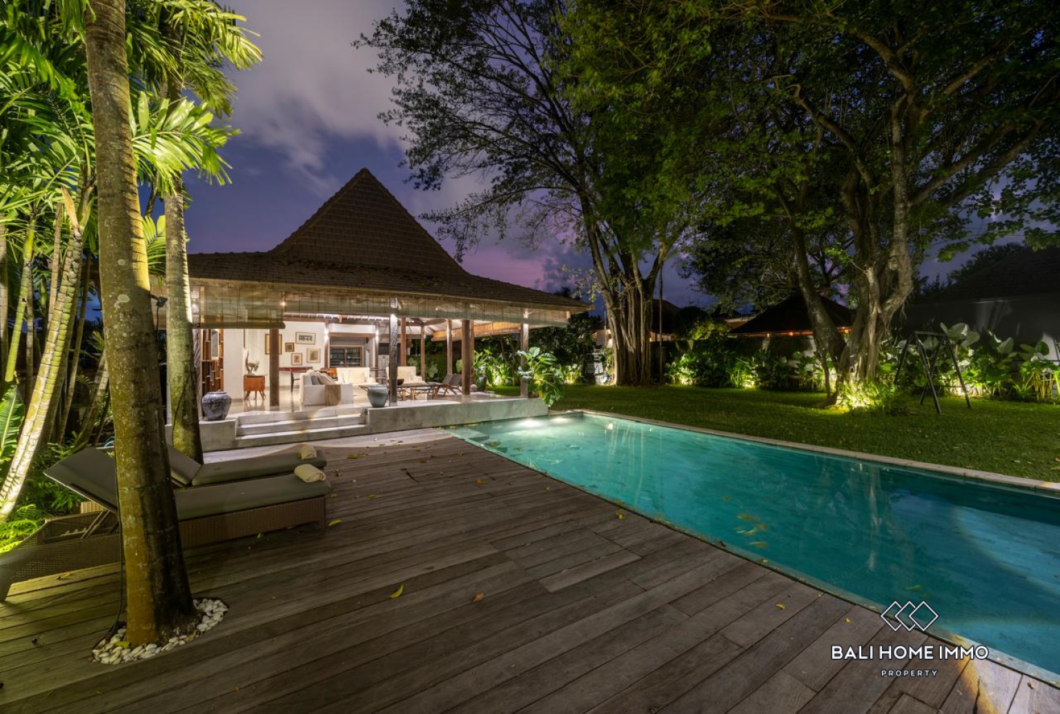 4 Bedrooms Villa for Sale and Rent Umalas Bali view 26