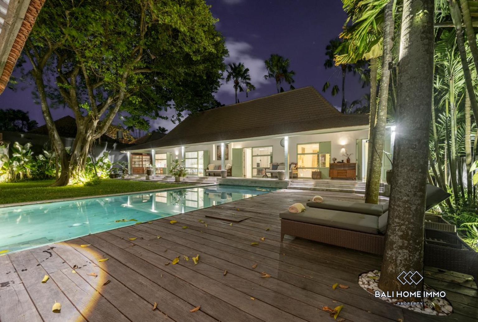 4 Bedrooms Villa for Sale and Rent Umalas Bali view 20