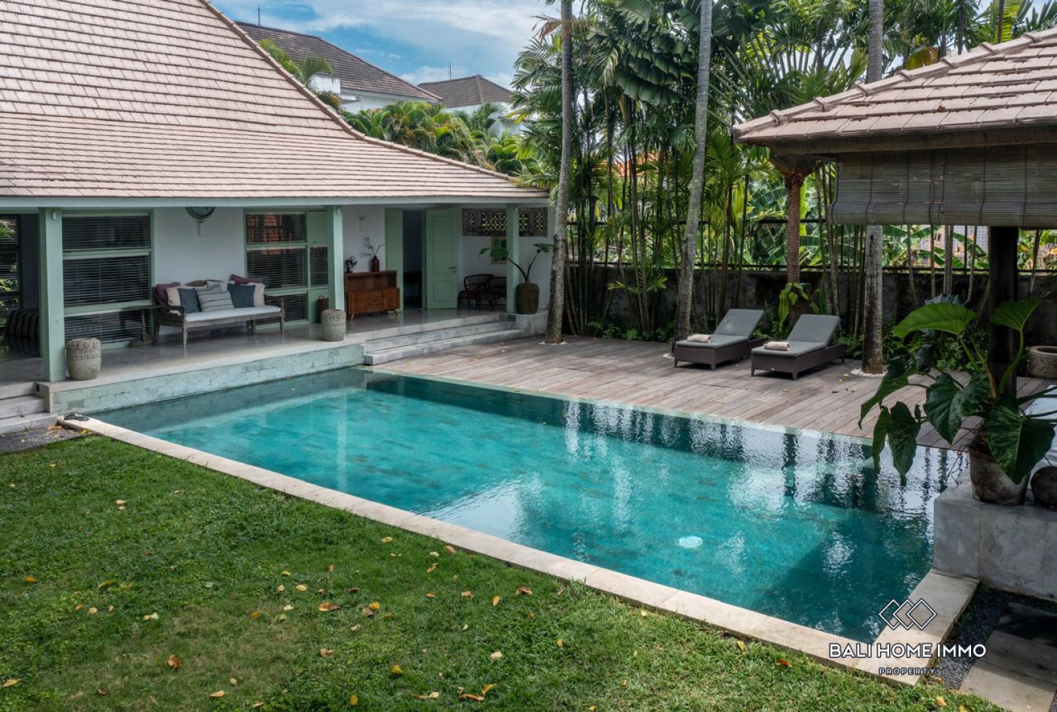 4 Bedrooms Villa for Sale and Rent Umalas Bali view 19