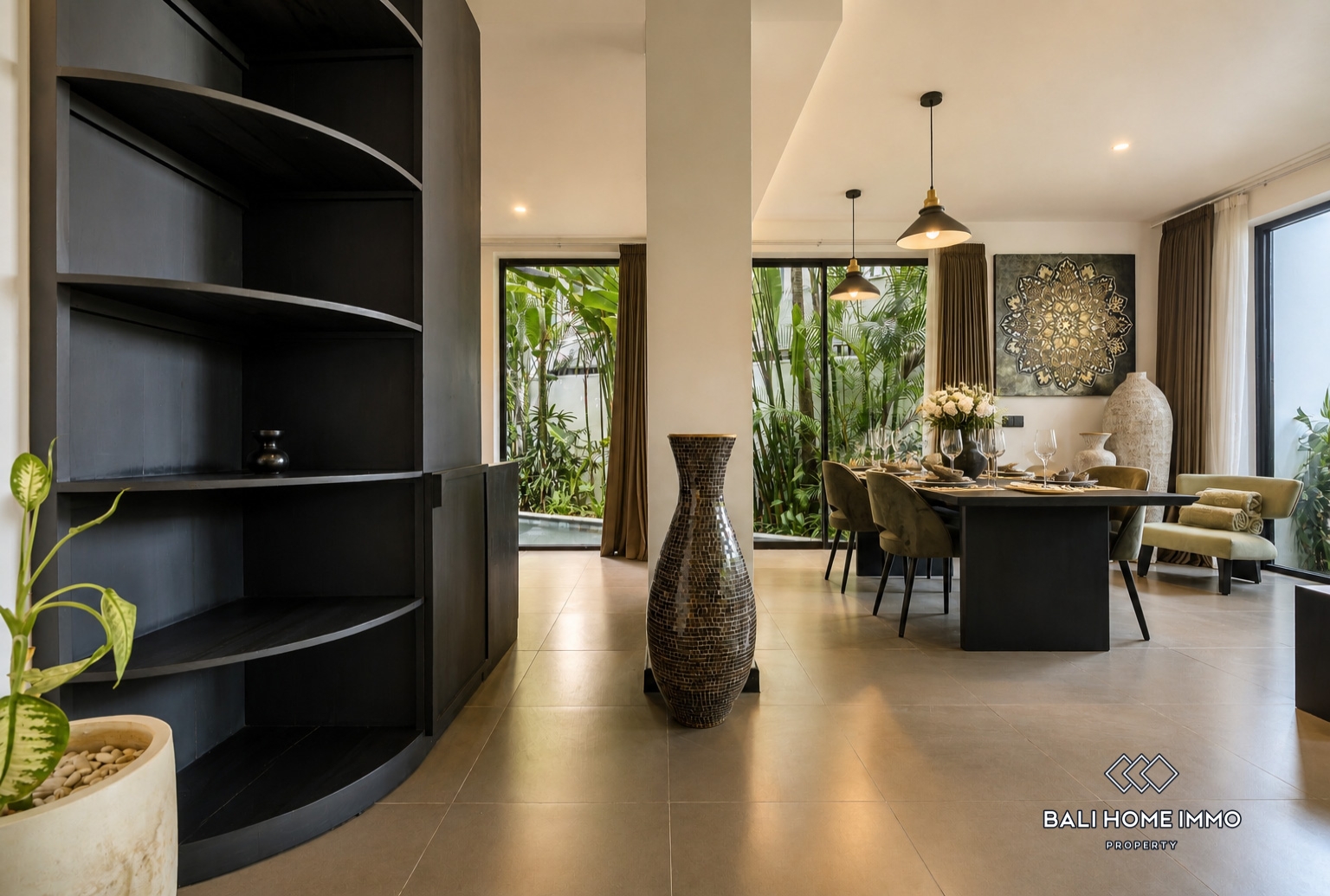 4 Bedrooms Villa for Sale in Umalas Residential side view 6