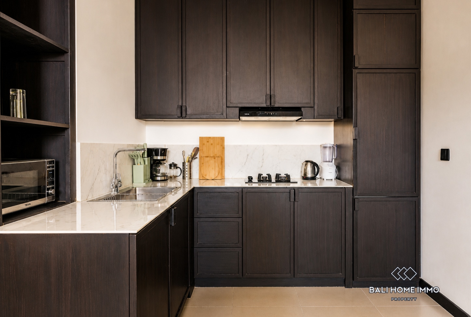 4 Bedrooms Villa for Sale in Umalas Residential side view 9