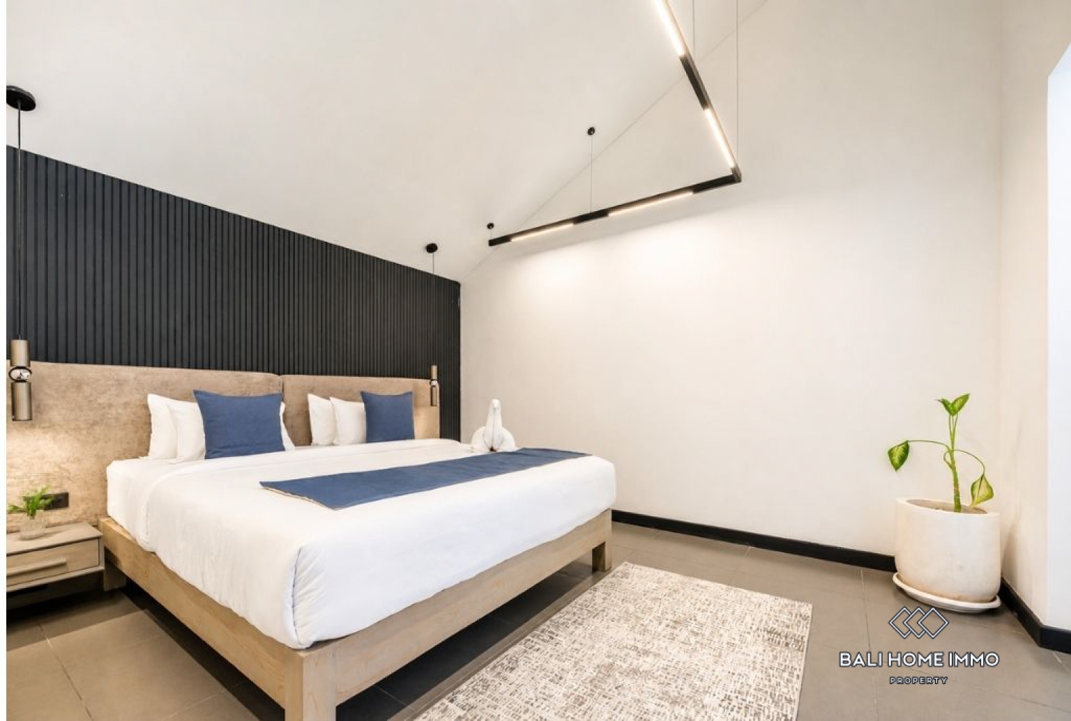 4 Bedrooms Villa for Sale in Umalas Residential side view 14