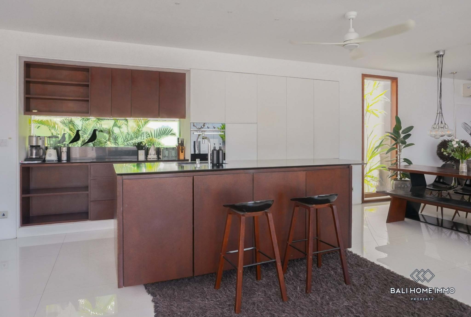 3 Bedrooms villa with ricefield view for sale in Bali Canggu Echo Beach view 3