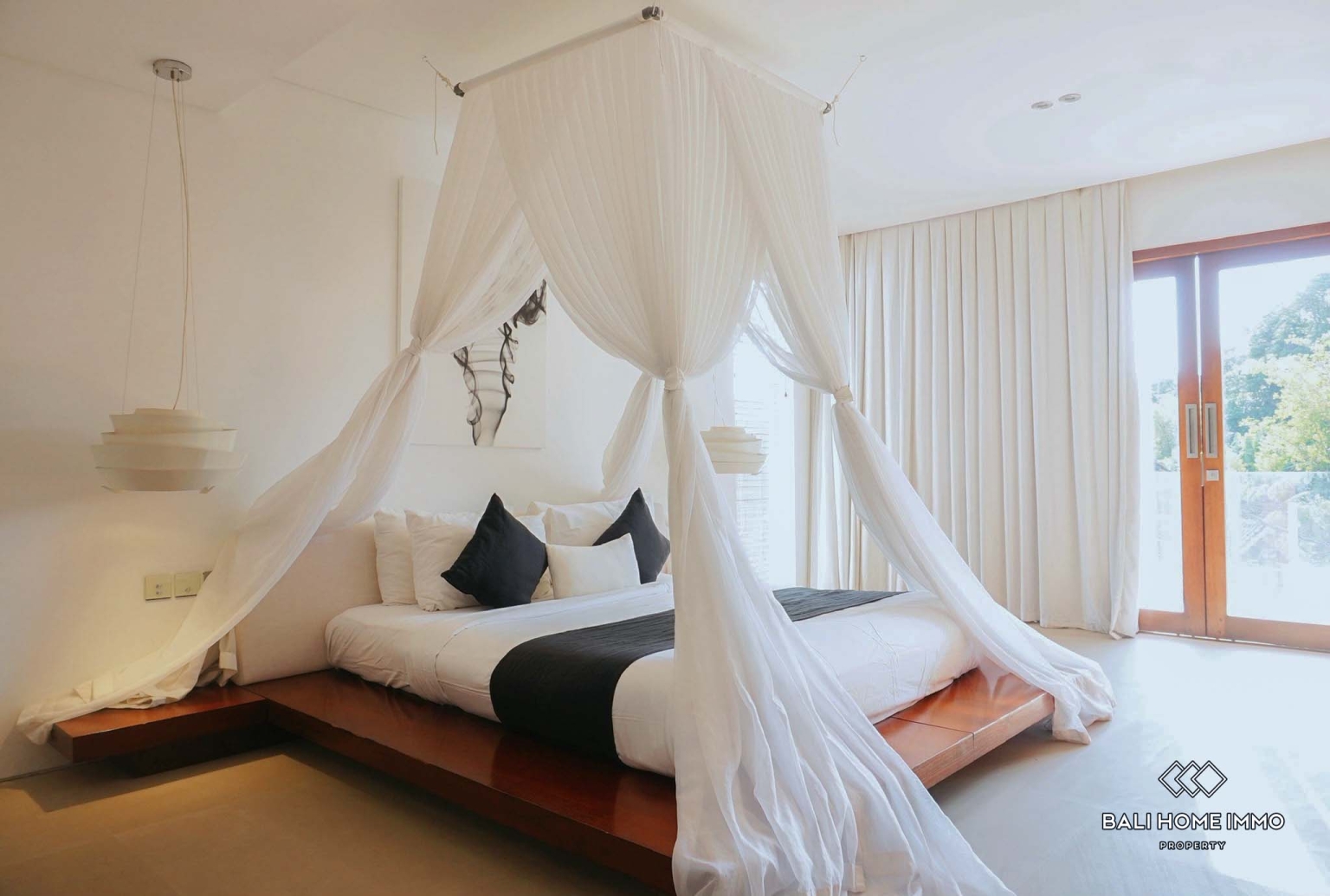 3 Bedrooms villa with ricefield view for sale in Bali Canggu Echo Beach view 11