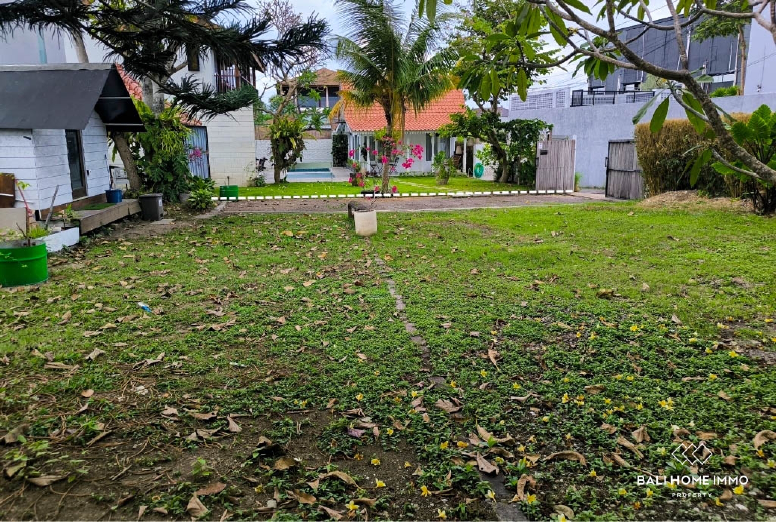 495 m² Land for Sale in Berawa view 2