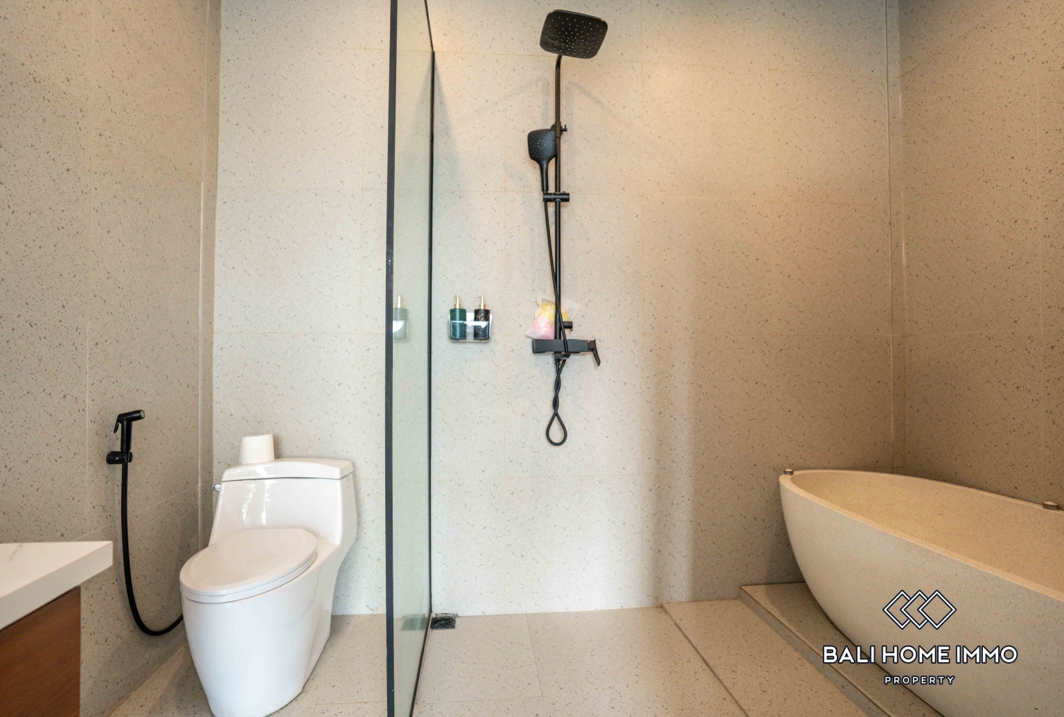5 Bedroom Family Villa for Rent in Cepaka view 21