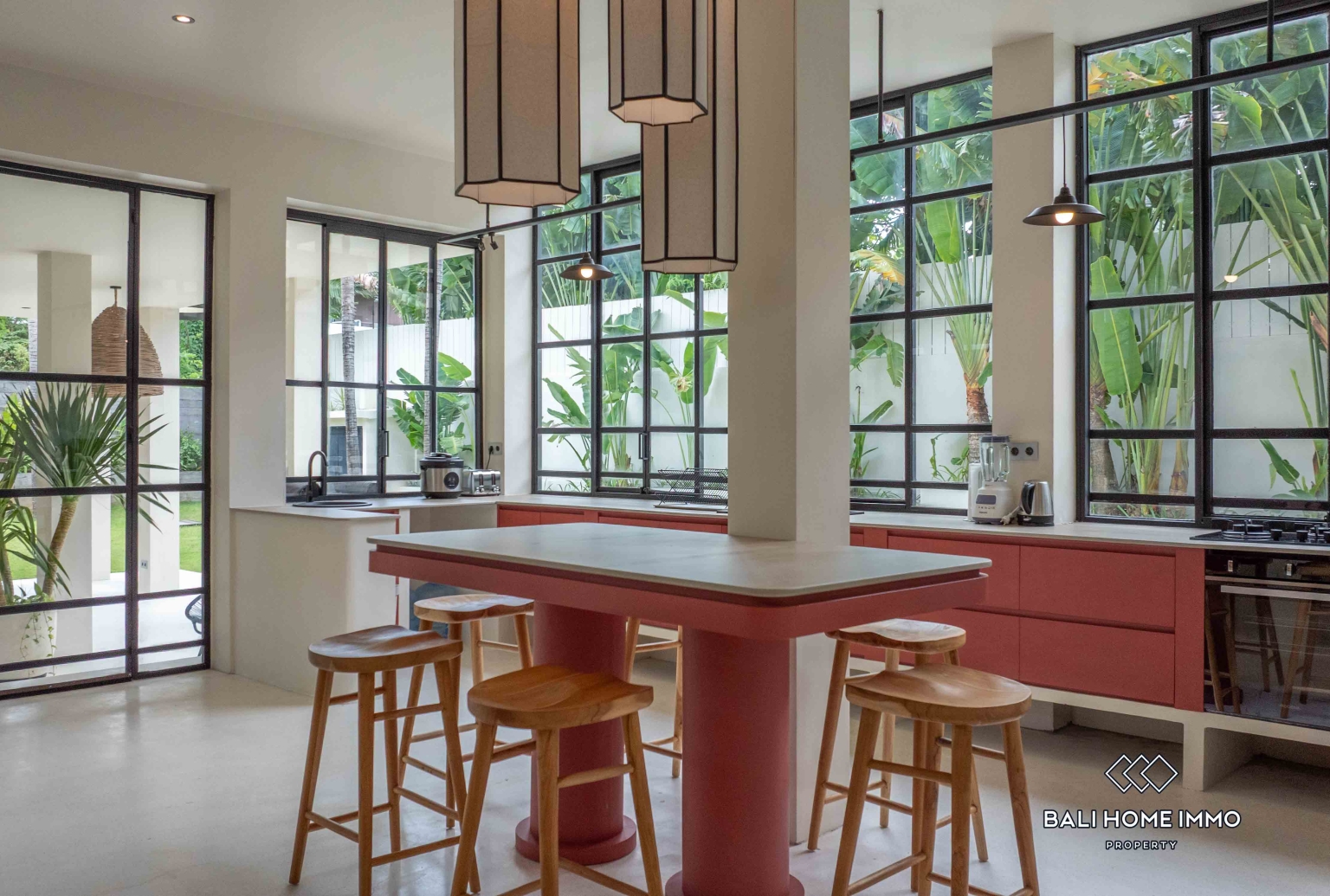 Vila keluarga 5 kamar dengan taman untuk disewa tahunan di Berawa view 8