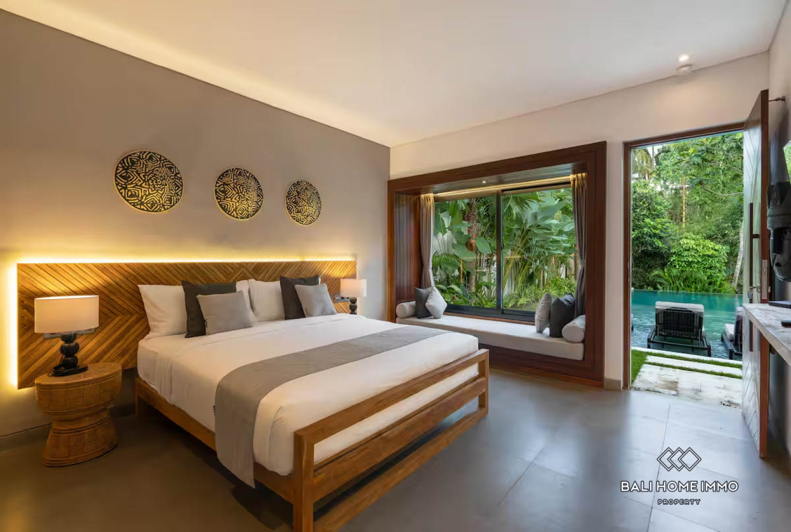 5 Bedroom Pink Zone villa with jungle view for sale in Ubud view 6