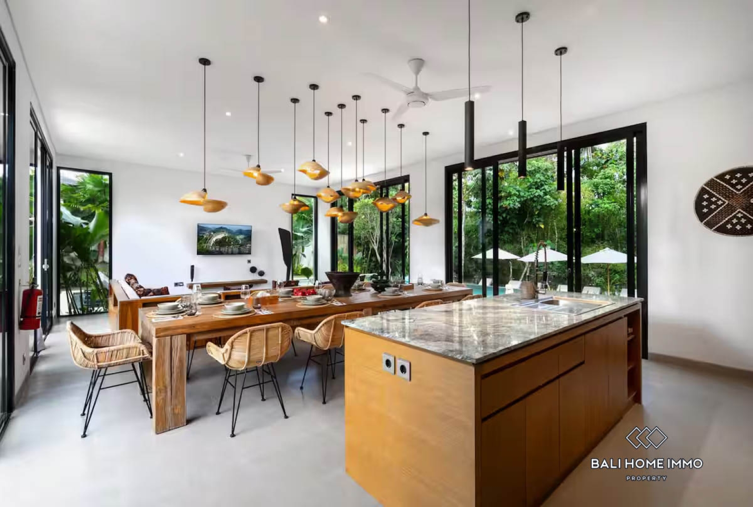 5 Bedroom Pink Zone villa with jungle view for sale in Ubud view 5
