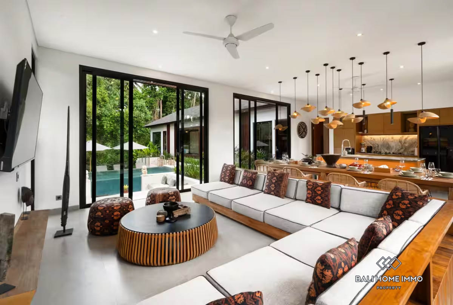 5 Bedroom Pink Zone villa with jungle view for sale in Ubud view 3