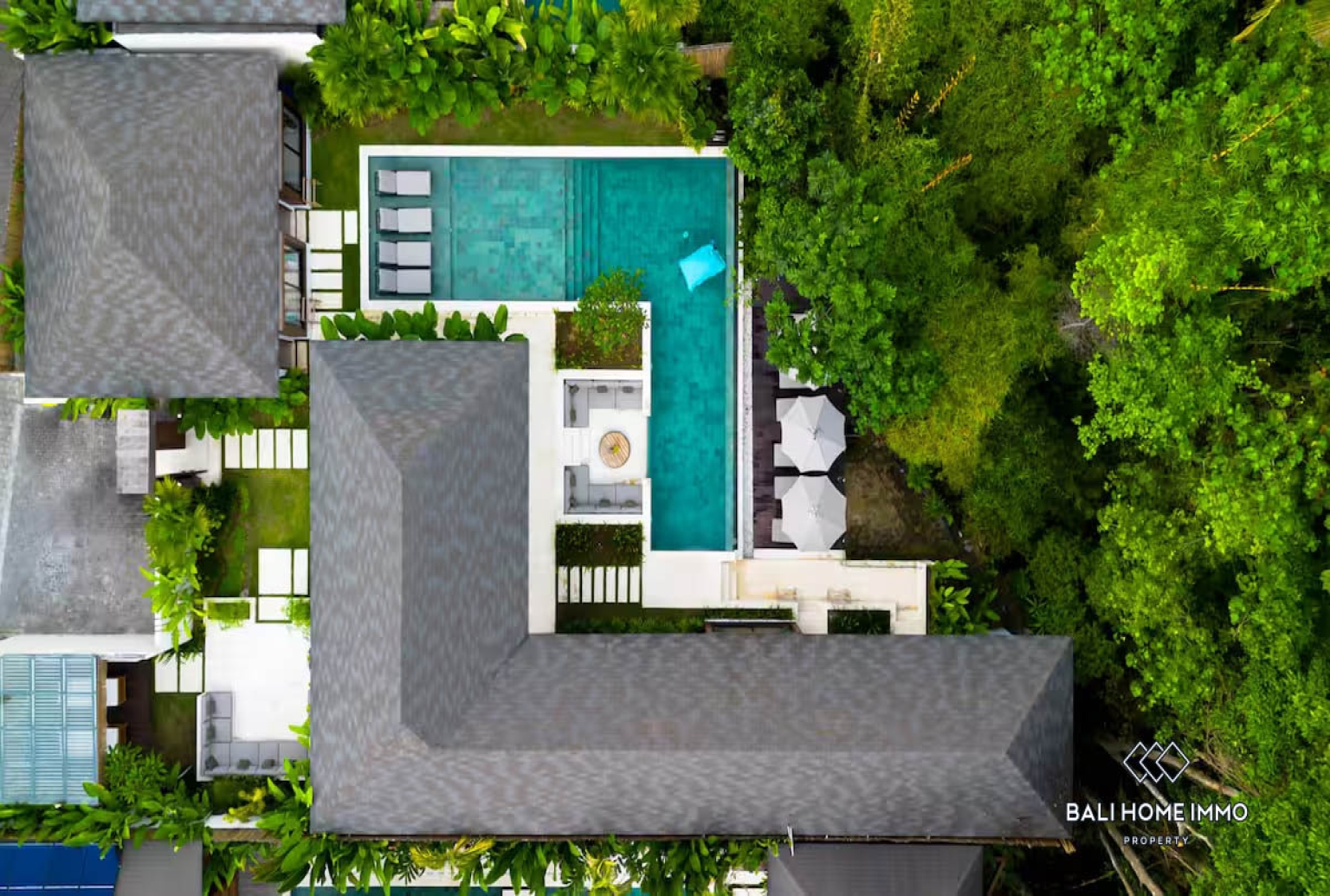 5 Bedroom Pink Zone villa with jungle view for sale in Ubud view 19