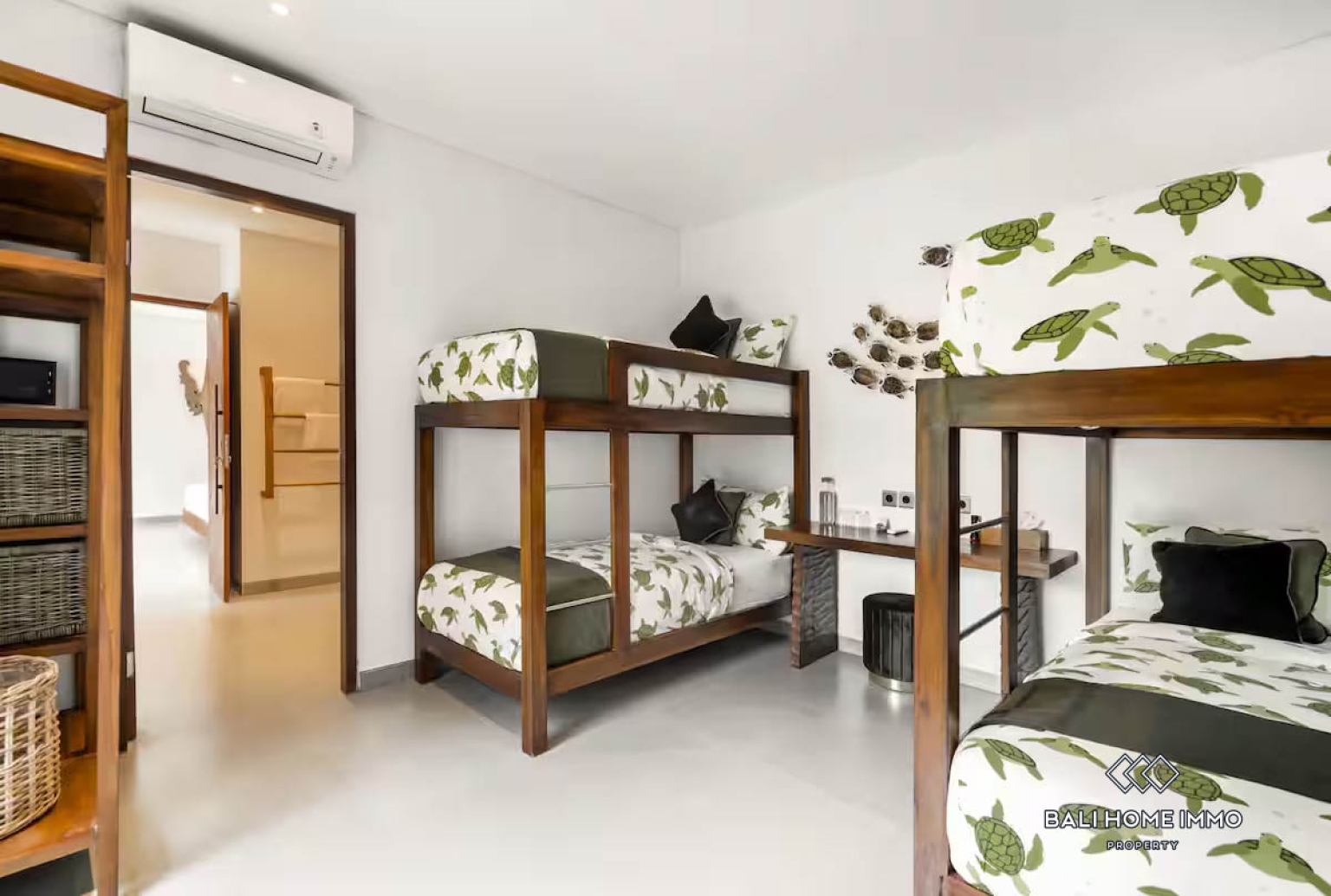 5 Bedroom Pink Zone villa with jungle view for sale in Ubud view 10