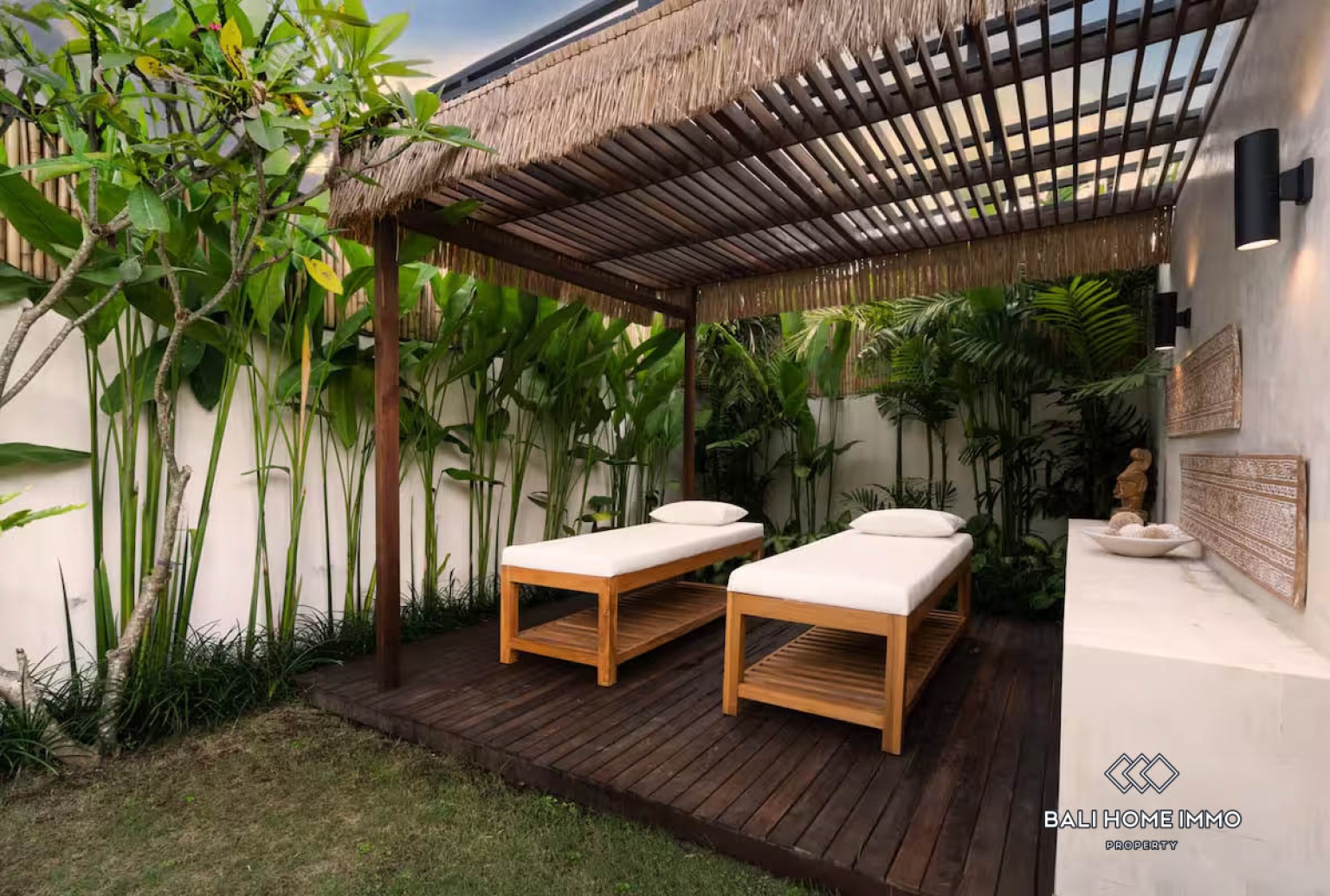 5 Bedroom Pink Zone villa with jungle view for sale in Ubud view 13