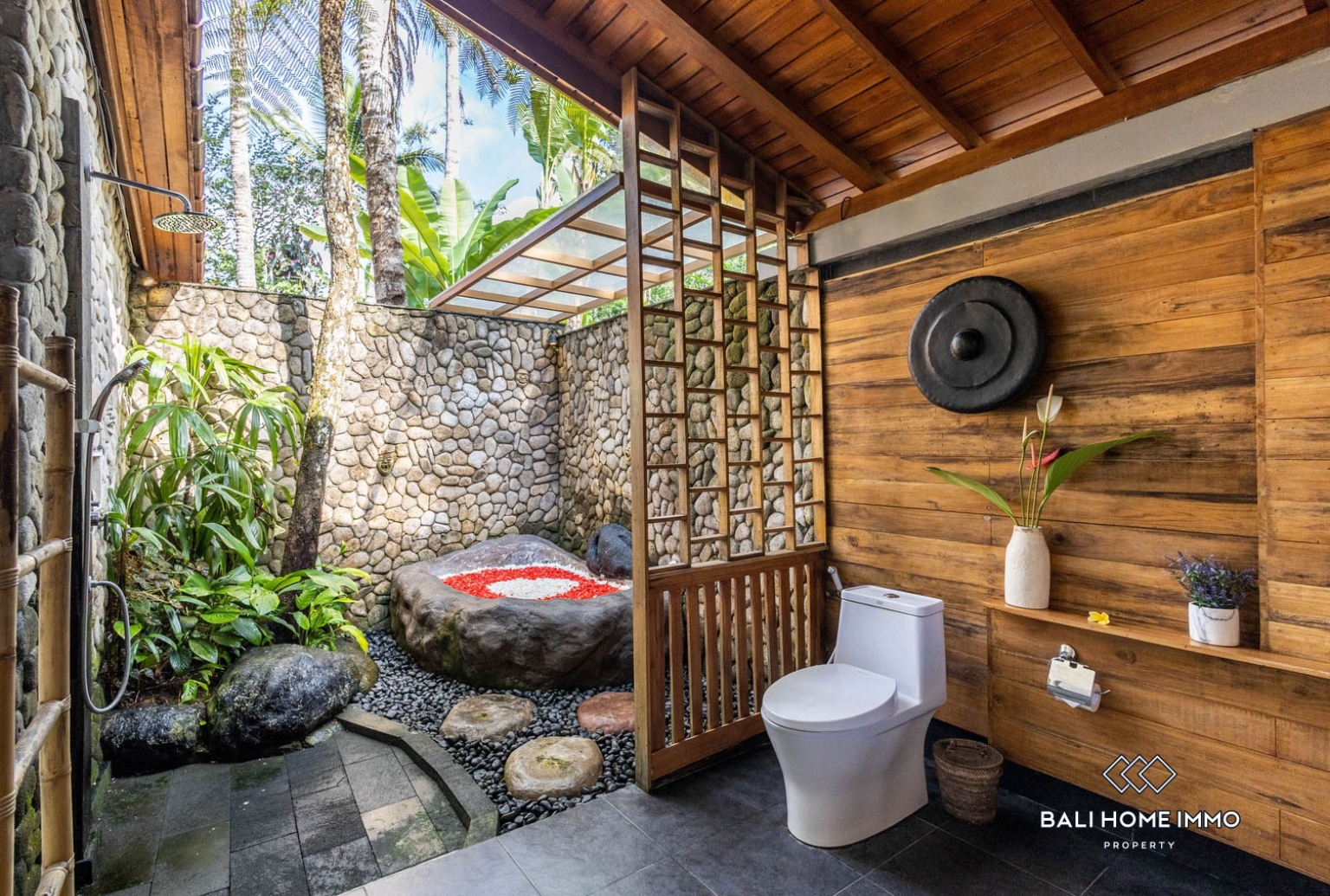 Authentic Tropical 5 Units 1 Bedroom Villa Complex for sale in Ubud view 13