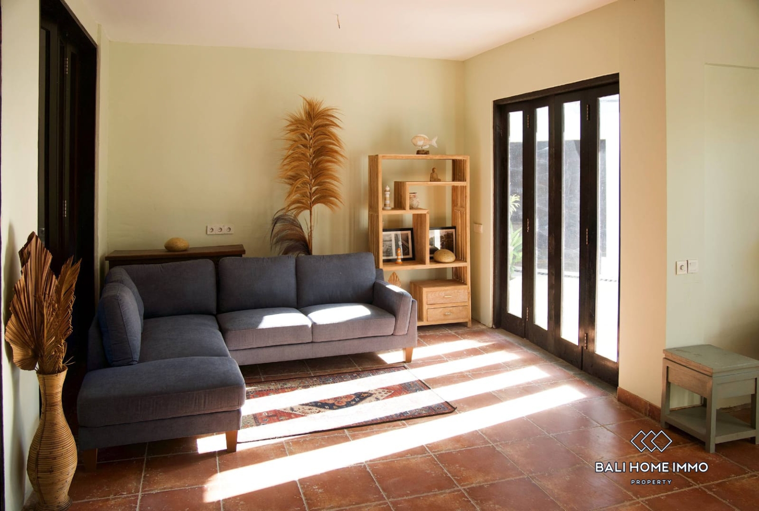 6 Bedrooms family villa for sale and rental in Bali Pererenan beach view 3