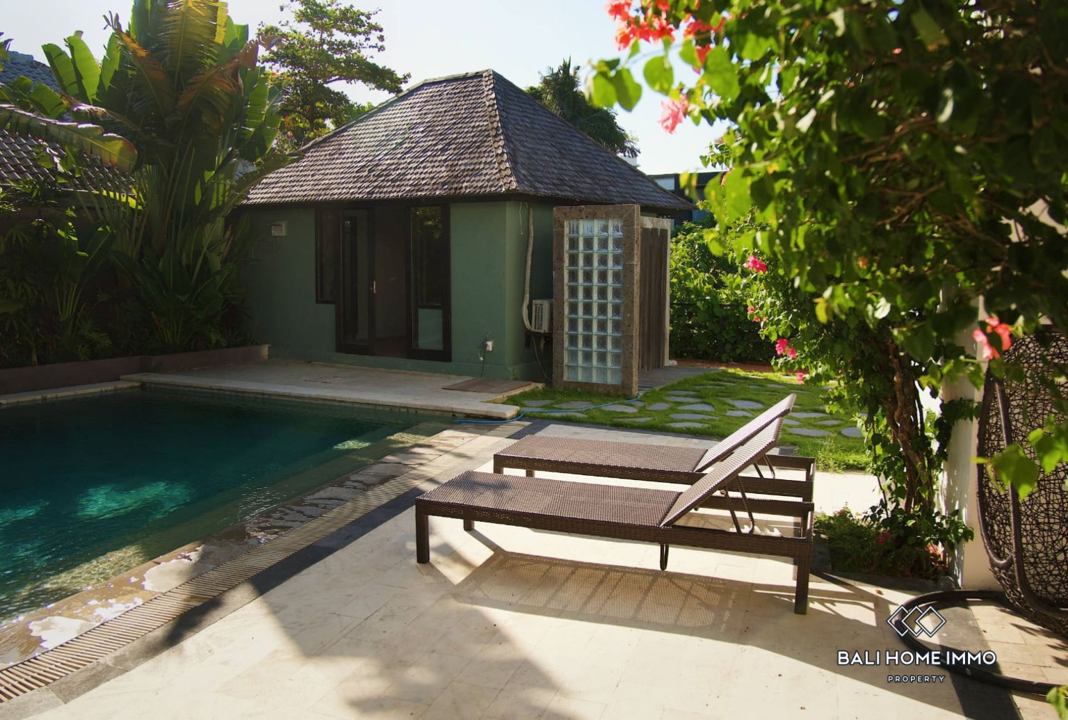 6 Bedrooms family villa for sale and rental in Bali Pererenan beach view 6