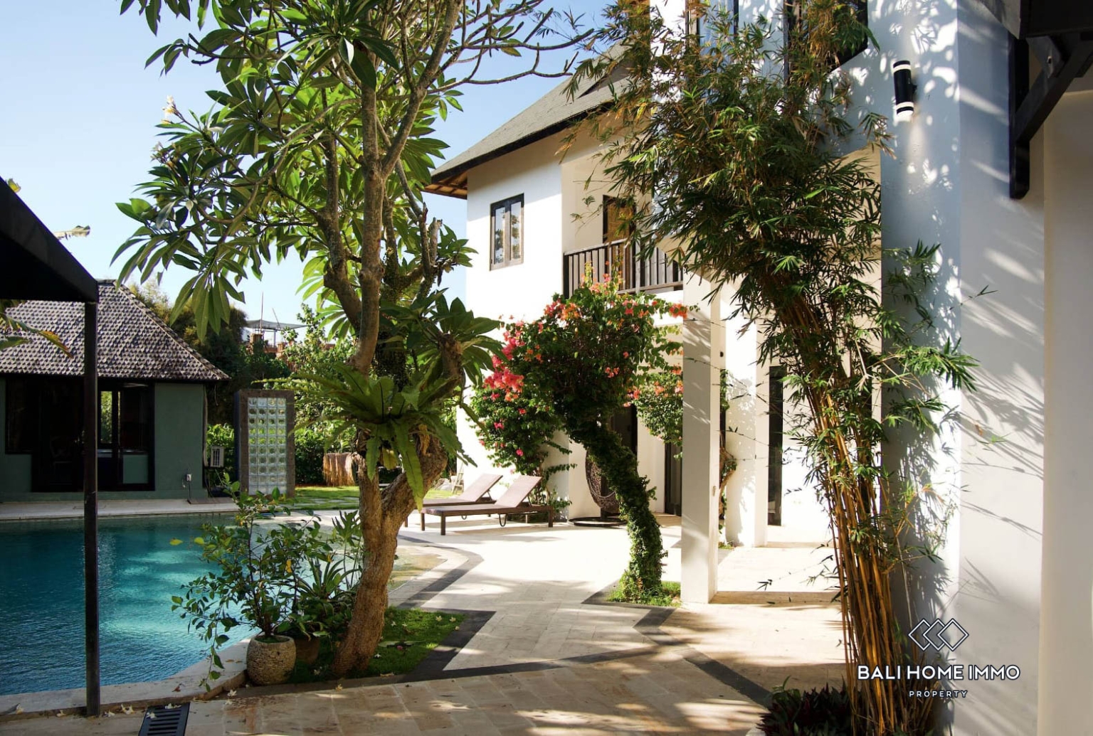 6 Bedrooms family villa for sale and rental in Bali Pererenan beach view 7