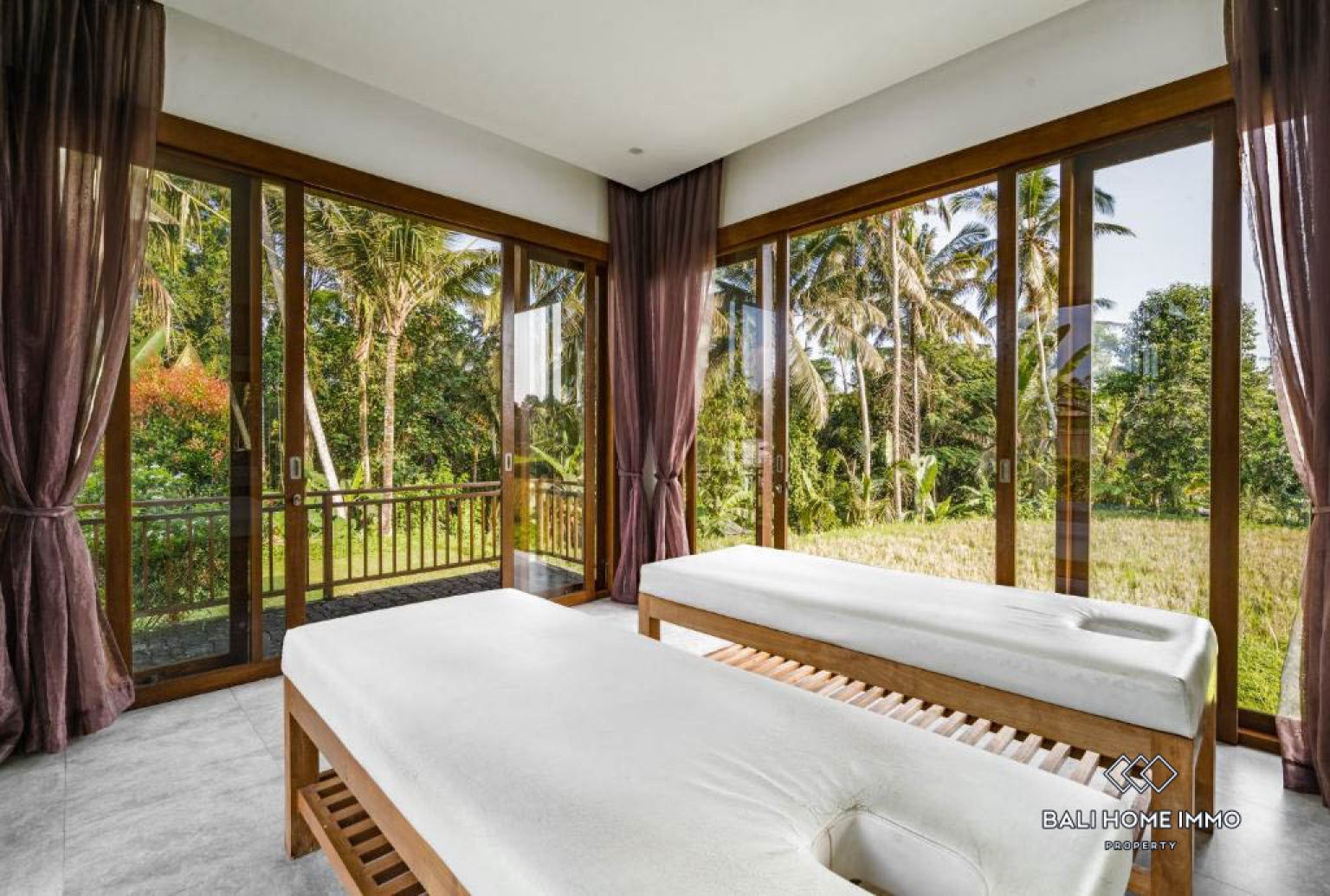 6 Bedrooms Modern Villa with jungle and rice field view for sale in ubud view 17