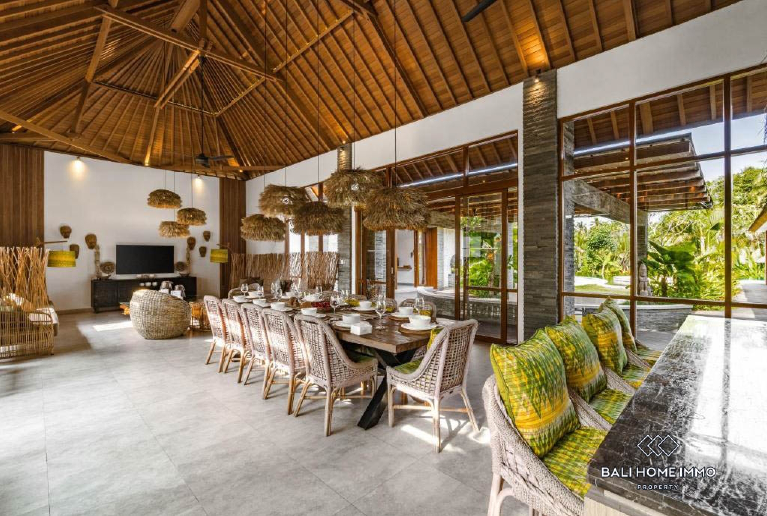 6 Bedrooms Modern Villa with jungle and rice field view for sale in ubud view 6
