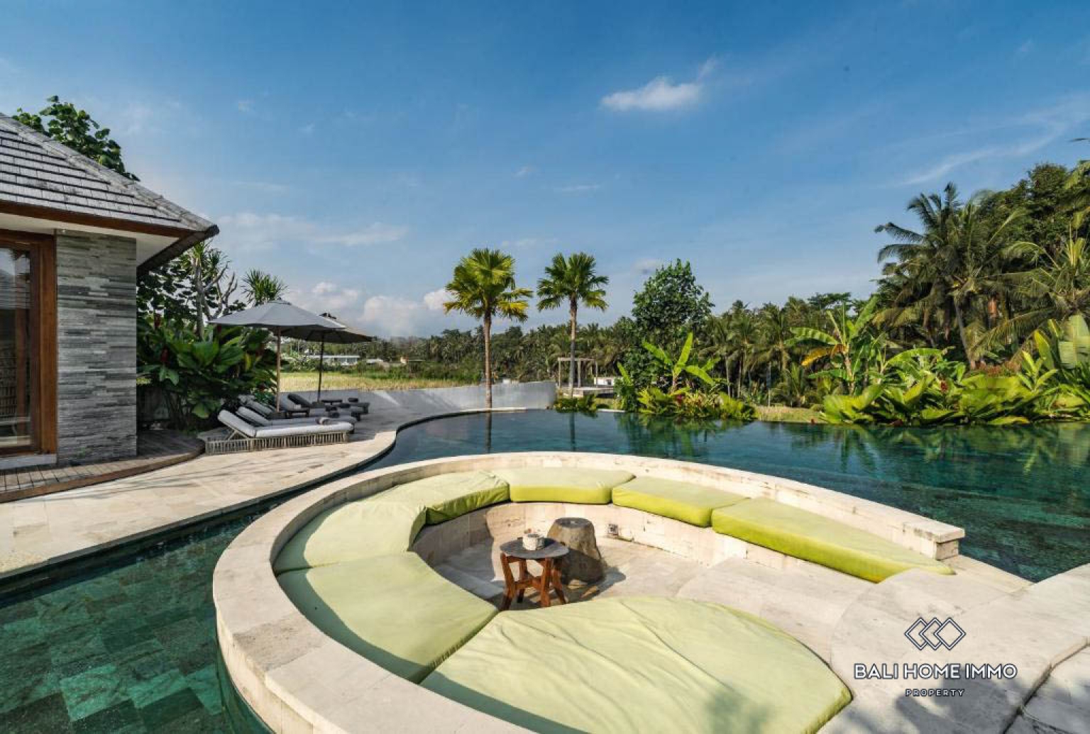 6 Bedrooms Modern Villa with jungle and rice field view for sale in ubud view 20